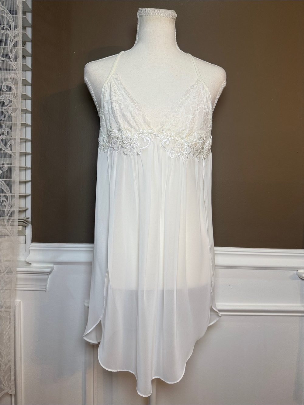 Linea Donatella White Sheer Lace Bridal Chemise Slip Nightgown S‎